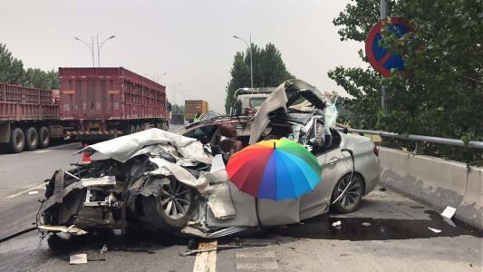 為什么說打死都不建議買SUV？SUV和轎車的差距，跑了長途你就懂了